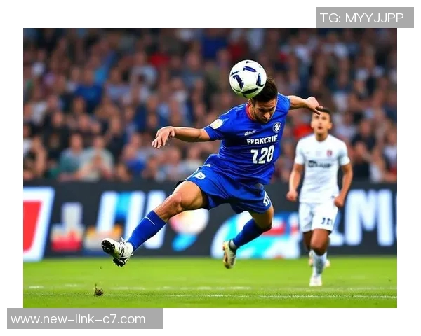 足球球员35号的传奇故事与他在绿茵场上的辉煌成就分析